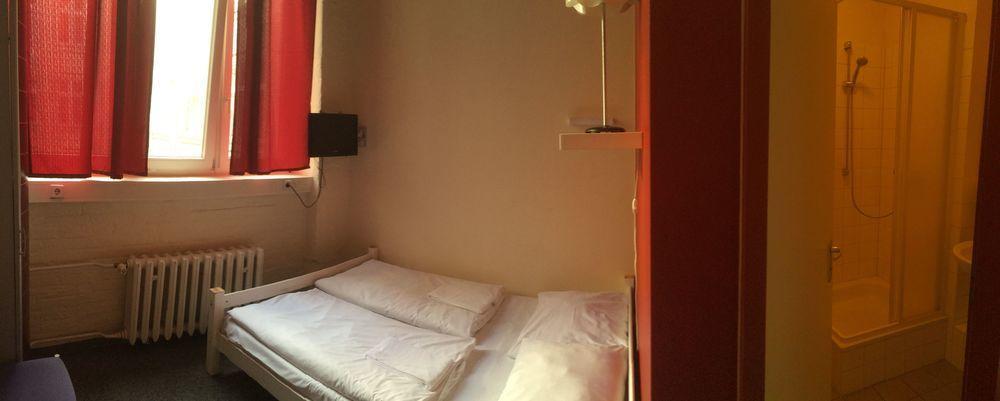All In Hostel Berlin Exterior photo