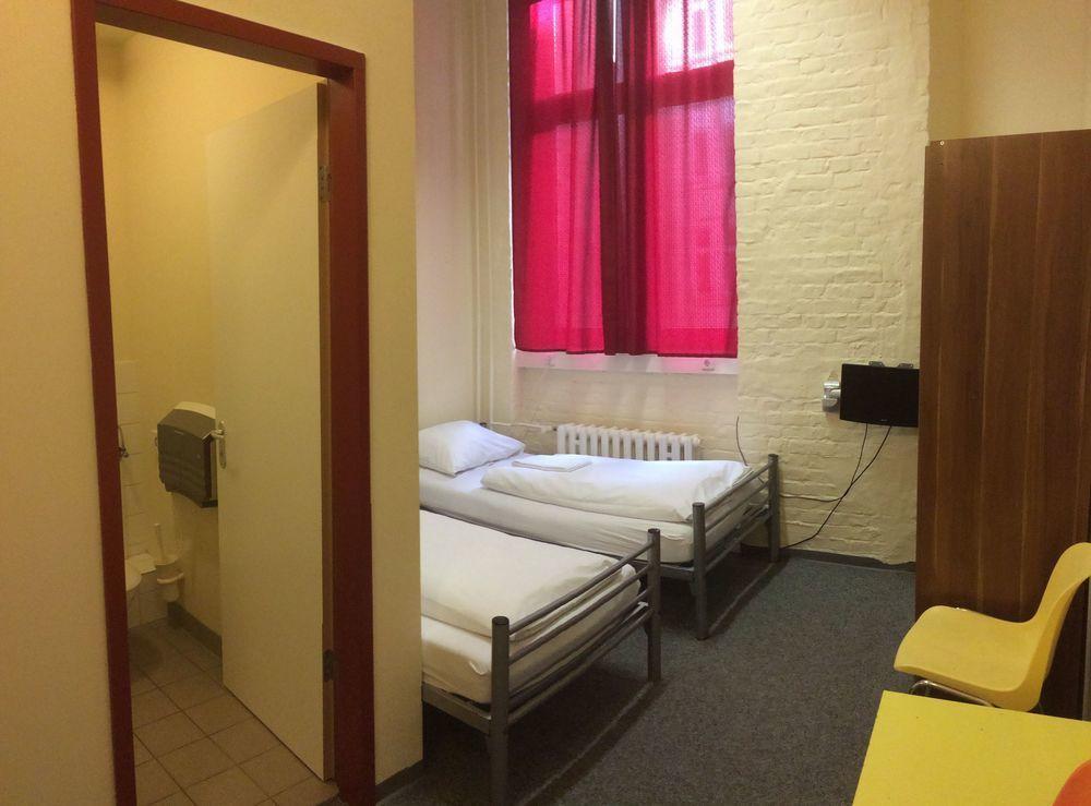 All In Hostel Berlin Exterior photo